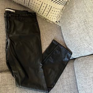 Chelsea & Violet Women’s faux leather skinny pants